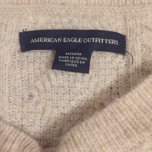american eagle sweater! - Picture 2 of 4